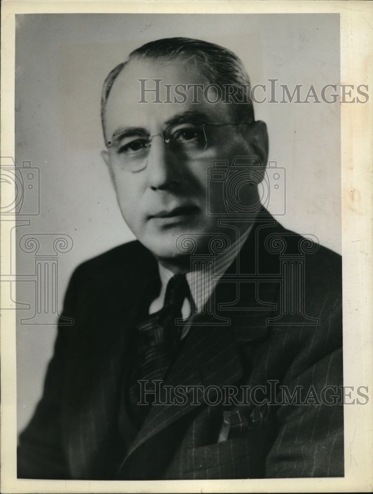 1940 Press Photo Beryl Peppercorn Posing For Photograph