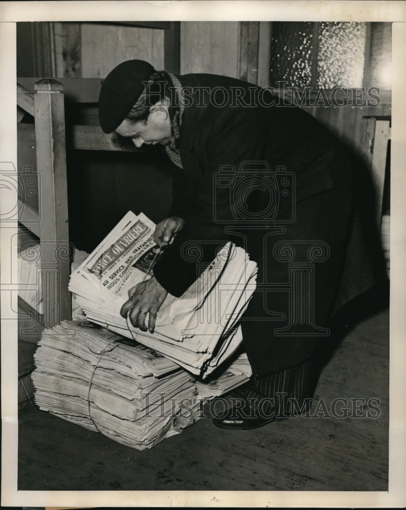 1948 Press Photo France news[a[er Force Ourvrierer is strong weapon in the
