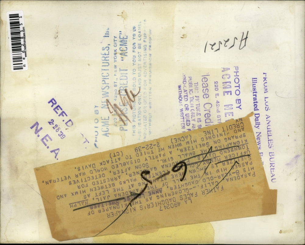 1939 Press Photo Pasadena Calif glowering at kidnapper of his 8 year old daughte