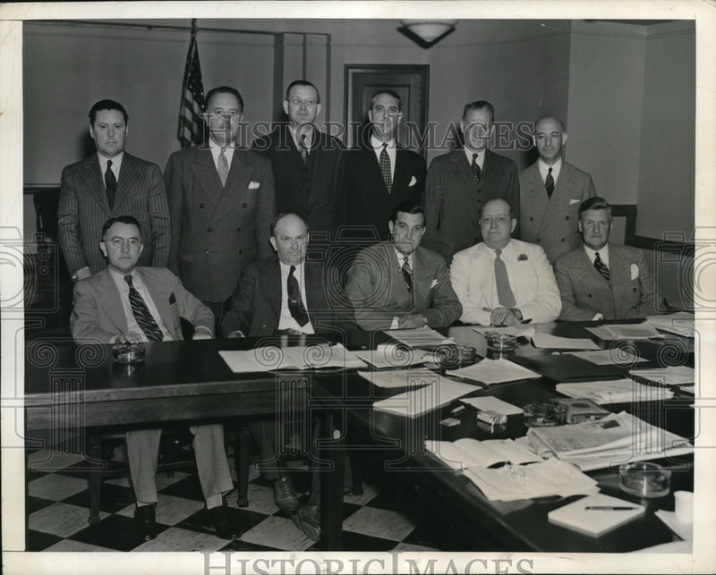 Load image into Gallery viewer, 1941 Press Photo Here are the members of the Petroleum Marketing Committee for
