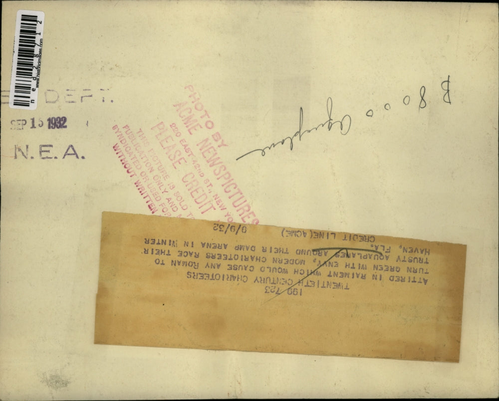 1932 Press Photo Twentieth century charioteers. Aquaplanes around their damp are