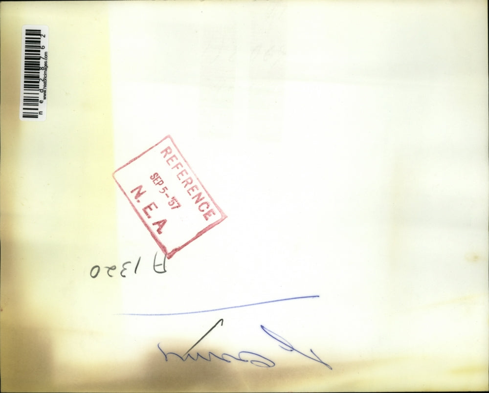 1957 Press Photo Young appear before Judge John P.O'Hara on charges of mob fight