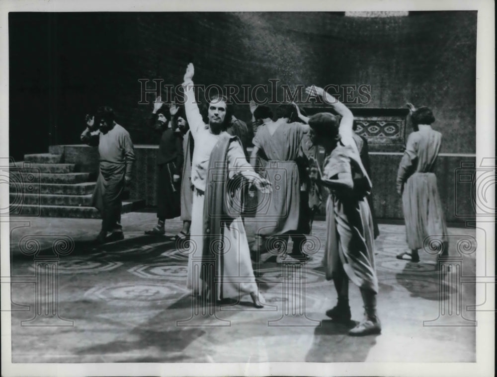 1962 Press Photo Angelo Pietri as Christ in the Resurrection scene - ned28801