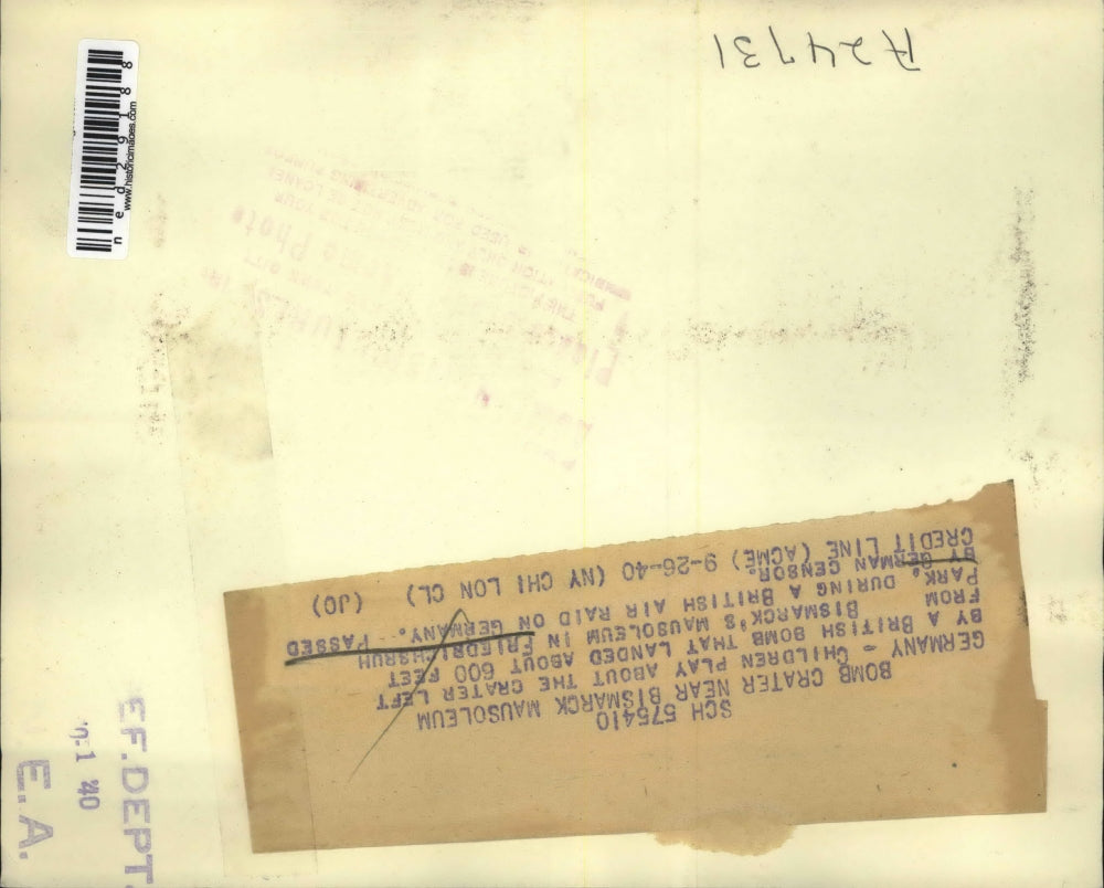 1940 Press Photo Children Play Near Crater in Bismarck