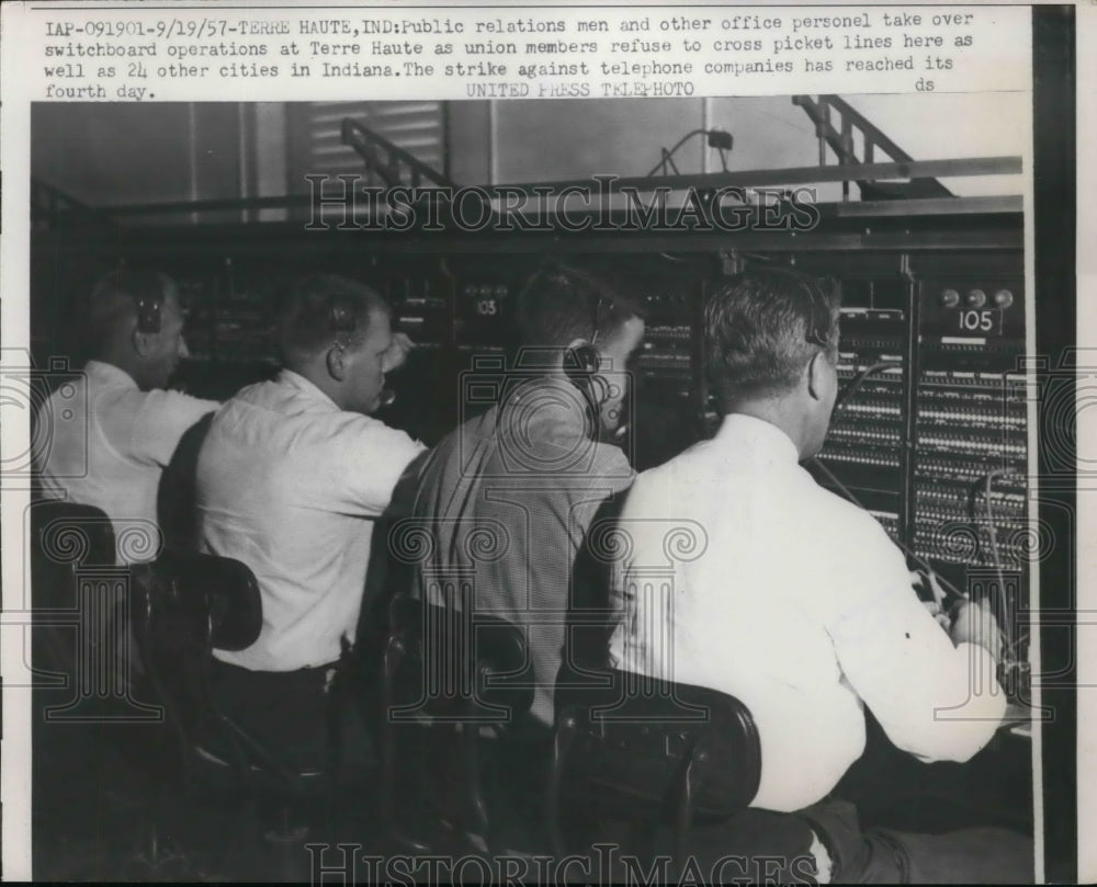 1957 Press Photo Public Relations Men Take Over Switchboards Due To Union Strike