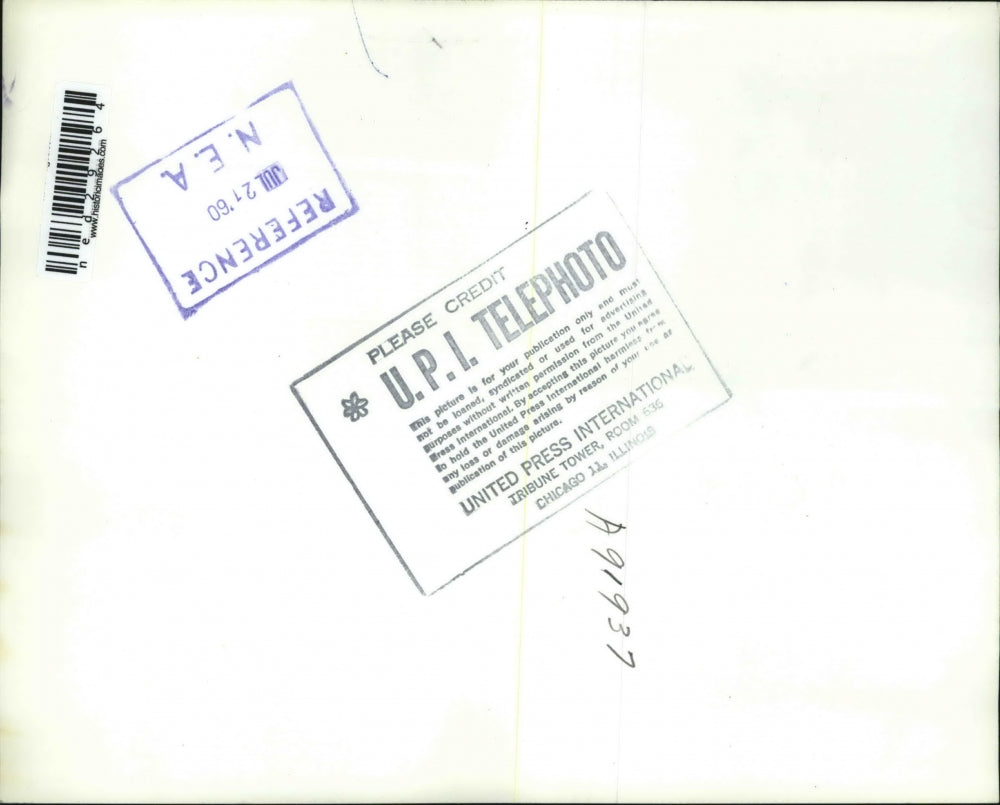 1960 Press Photo Roger Woodward Leaves Hospital Fall Horseshoe Falls Drop