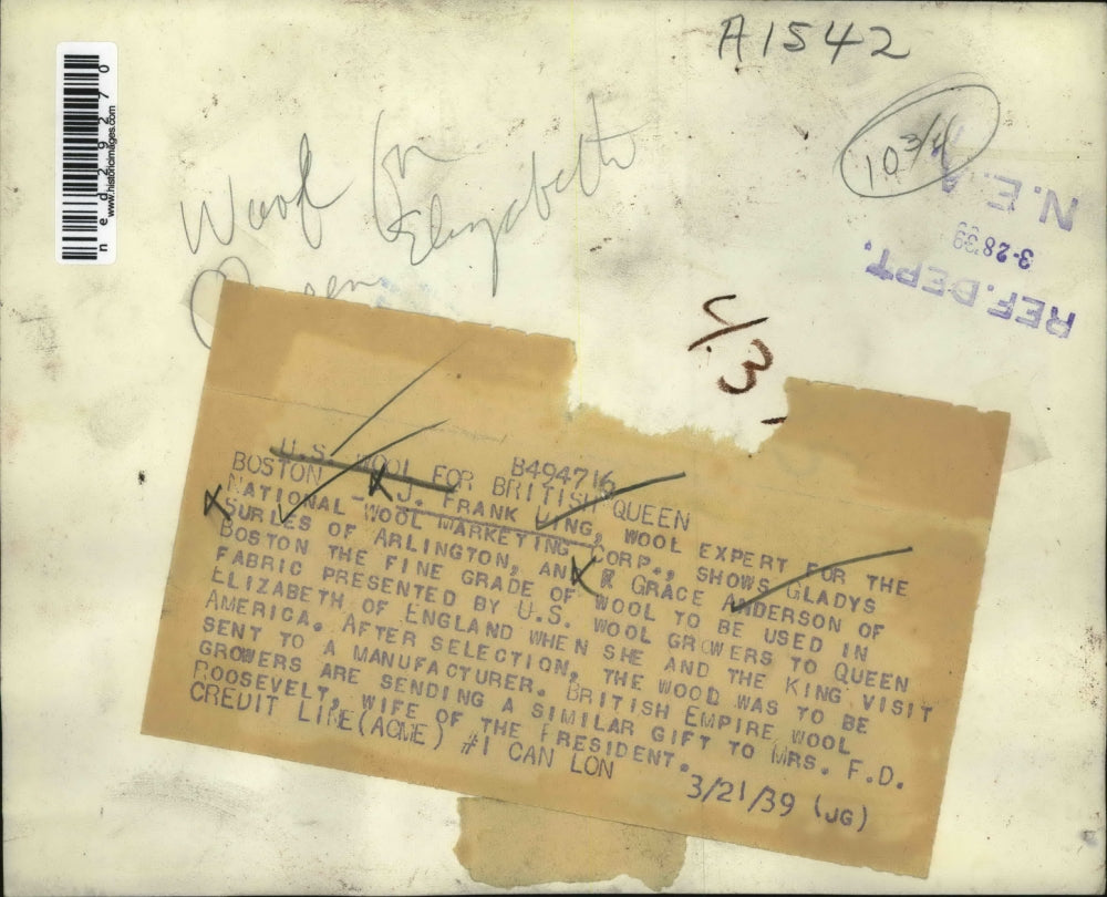 1939 Press Photo U.S. wool for British Queen, J. Frank Ling, wool expert for the