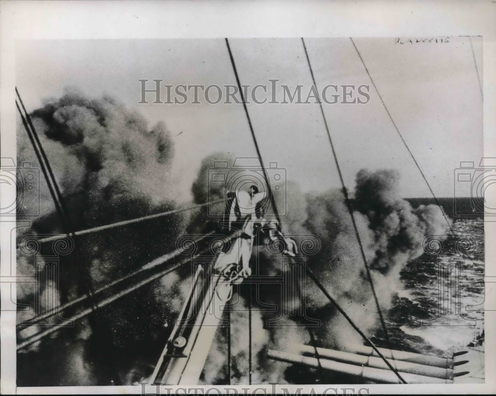 1934 Press Photo three gun salvo aboard Deutschland during Baltic sea practices