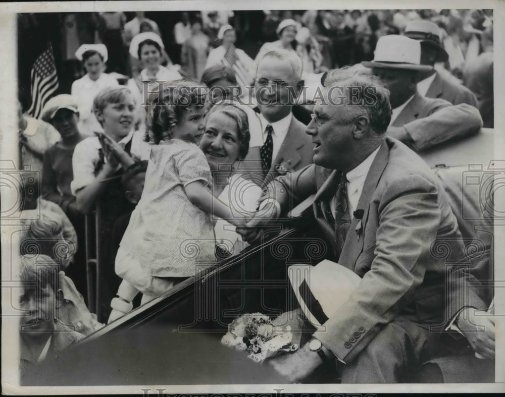 1934 Press Photo President visits portland hospital not long after his arrival r