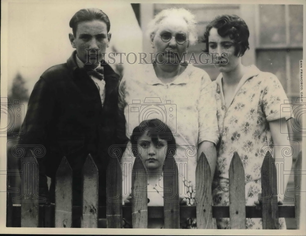19330 Press Photo Mrs. John O'Leary Is Finished With Coal Mining Business