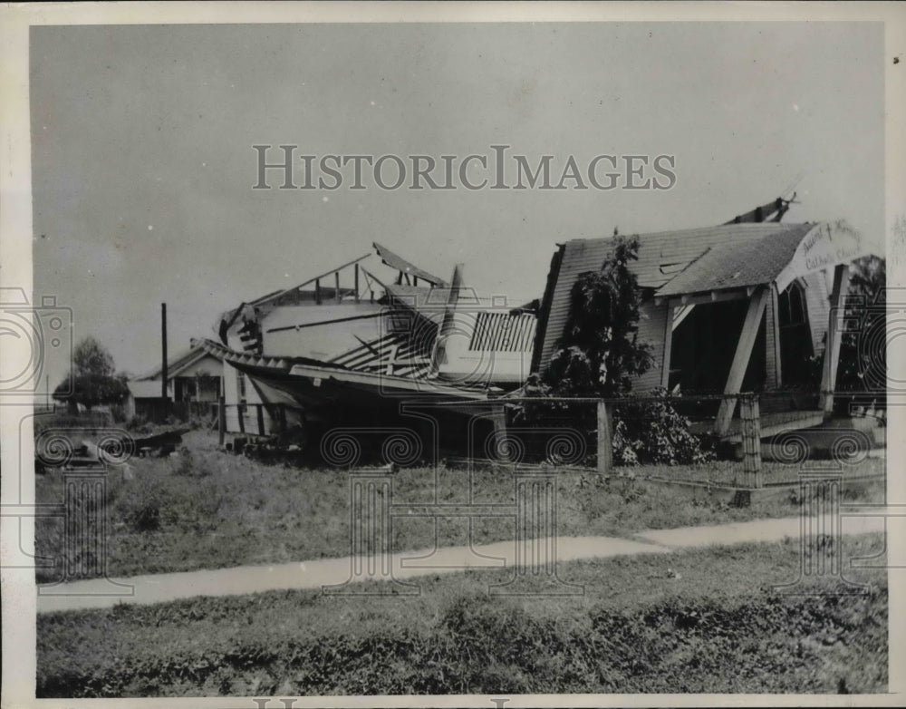 1934 Press Photo St. Thomas' Cathloic Church in Ferriday, L.A. after hurricane