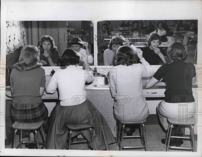 Load image into Gallery viewer, 1958 Press Photo P. Grigzell, J. Evanson, J. Busyko &amp; C. Roub at Brooklyn High
