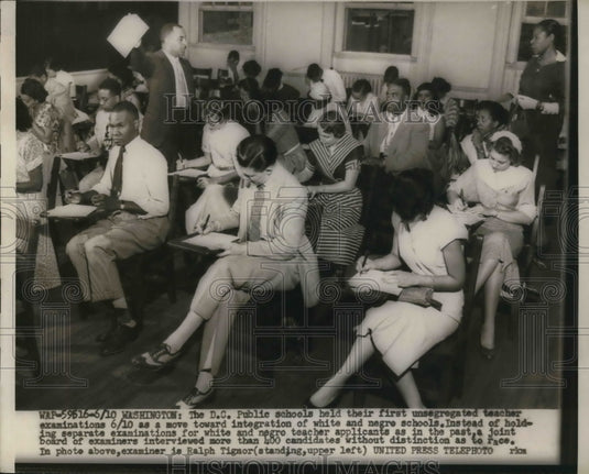 1954 Press Photo D.C. Public schools held first unsegregated teacher examination