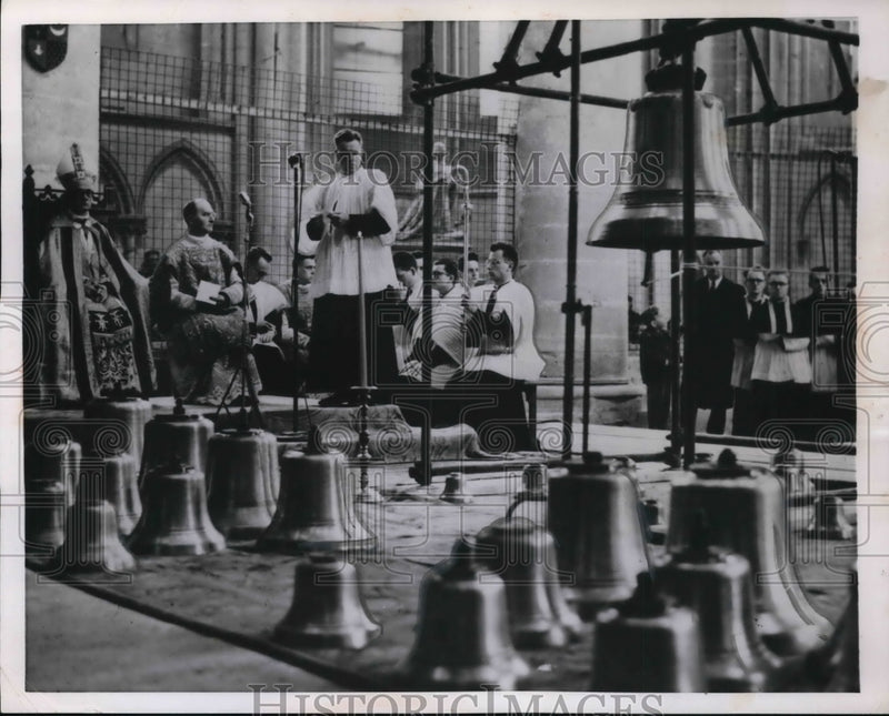 Load image into Gallery viewer, 1954 Press Photo New bells to be placed in Rouen Cathedral
