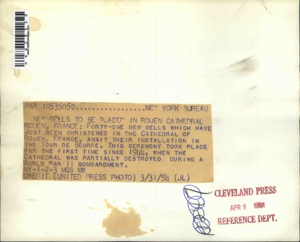 1954 Press Photo New bells to be placed in Rouen Cathedral