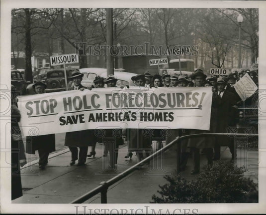 1939 Press Photo Delegation of home owners picketing HOLC offices