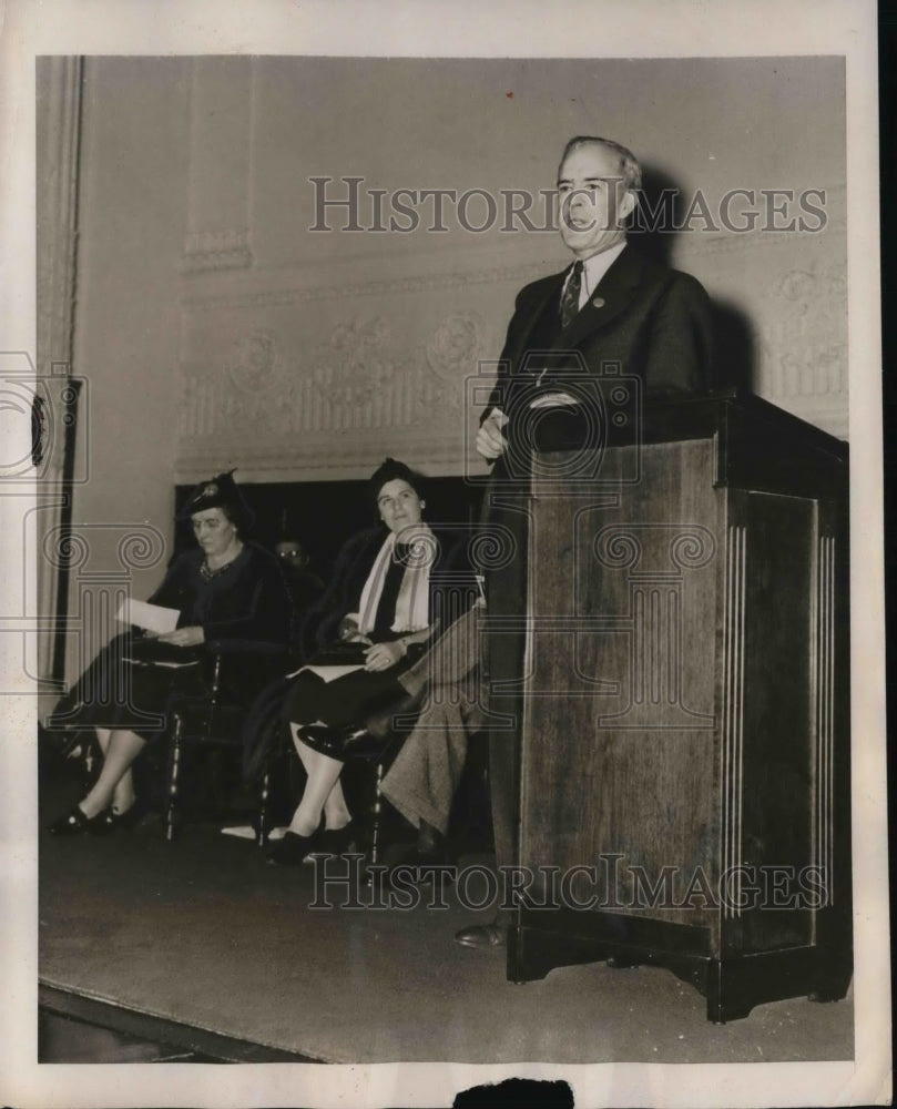 1939 Press Photo William Small, Rena Rockwell and Harriet Prase in Albany