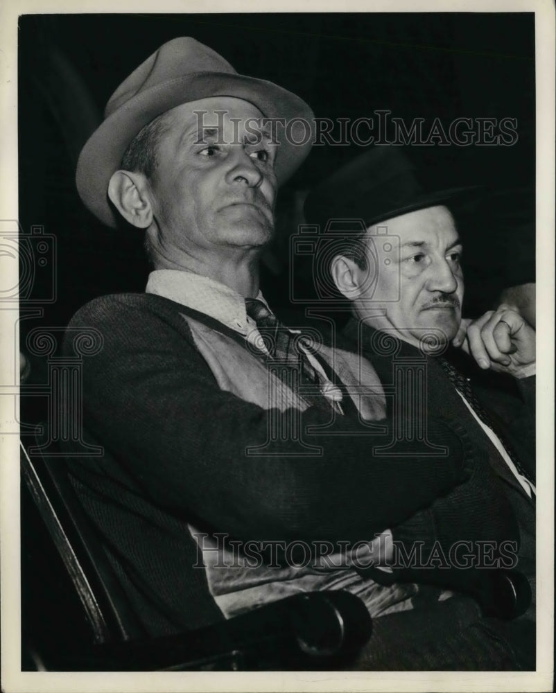 1941 Press Photo Roland A Scott Welder at White MOtors