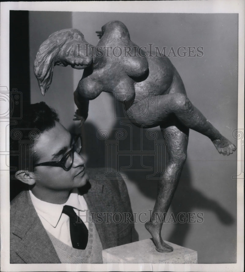 Load image into Gallery viewer, 1957 Press Photo Salvatore Messina Stands By His Statue "A Dancer"
