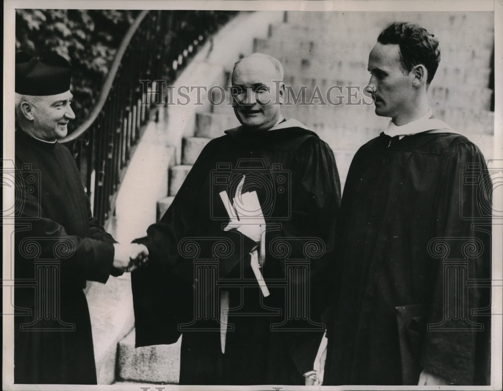 1938 Press Photo Francis J. Dolan, William O'Neil Receive Holy Cross Degrees
