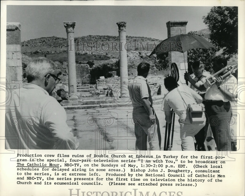 Load image into Gallery viewer, 1953 Press Photo Production Crew for "I Am With You" Television Series

