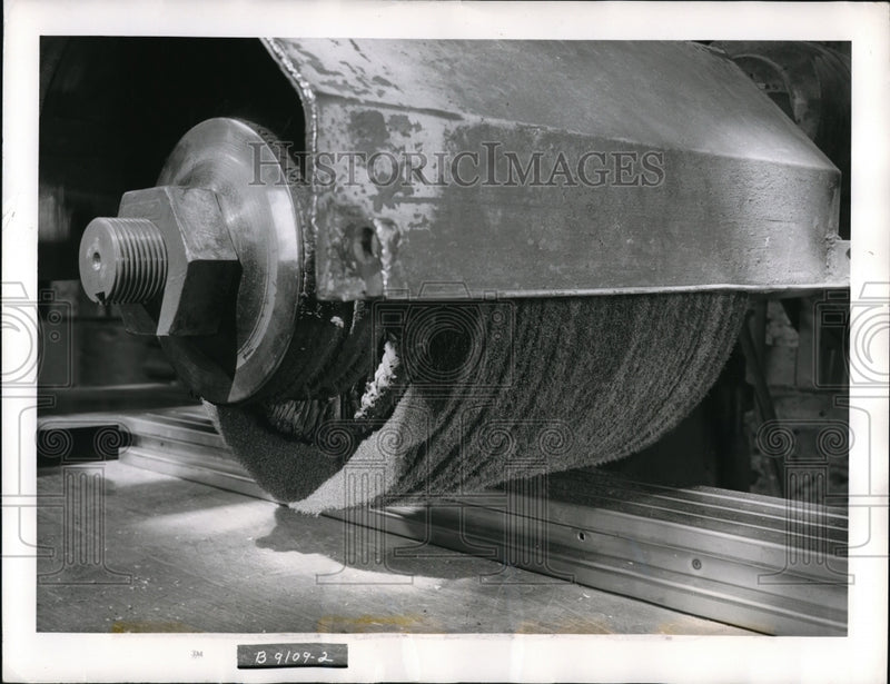 Load image into Gallery viewer, 1959 Press Photo Scotch Brite Loading by Minnesota Mining and Manufacturing Co.
