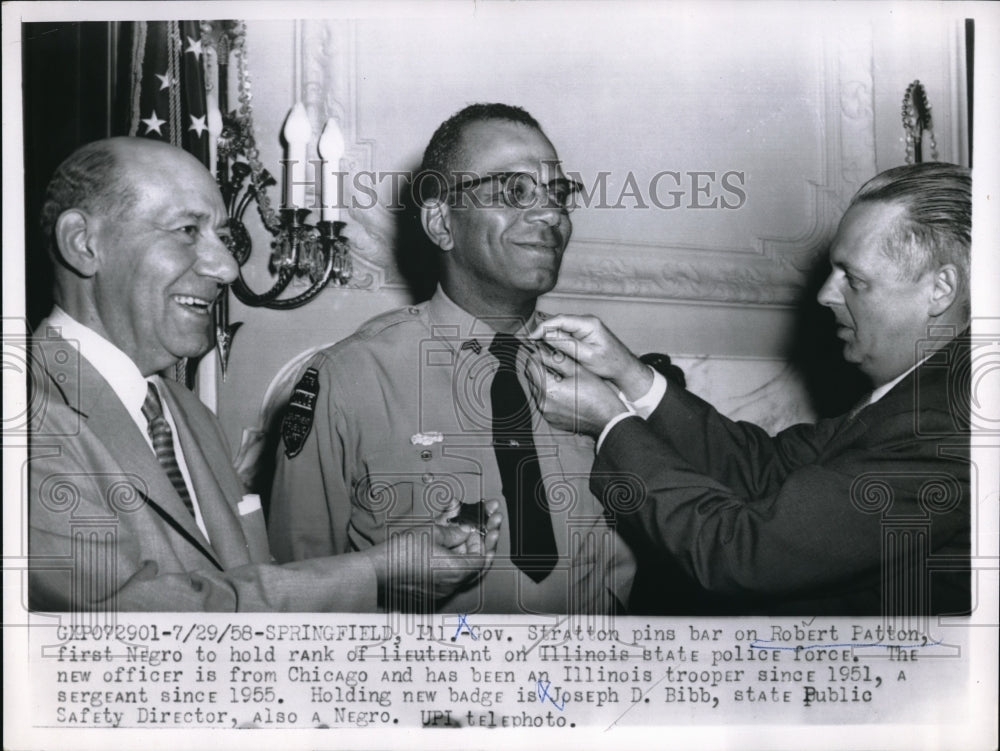 1958 Press Photo Robert Patton Given Bar by Governor Stratton
