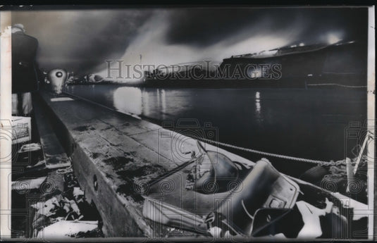 1956 Press Photo Brooklyn NY fire rages on Brooklyn waterfront pictured is