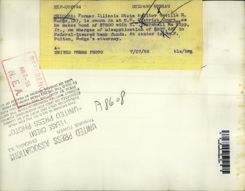 1956 Press Photo Orville E. Hodge Sworn into District Court