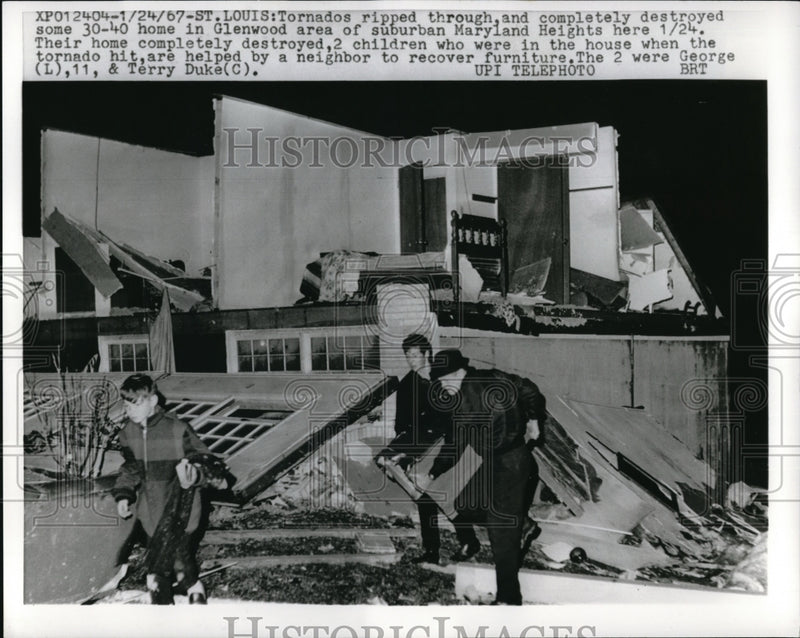 Load image into Gallery viewer, 1967 Press Photo St Louis tornados ripped through and completely destroyed some
