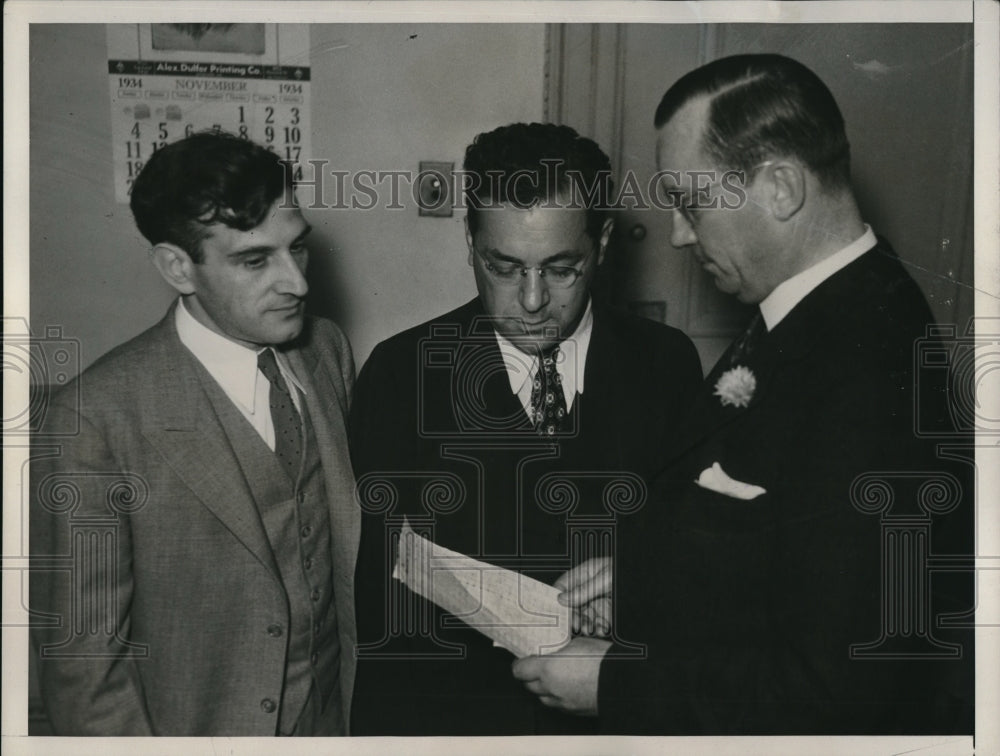 1934 Press Photo J. Kirscener & B. Greengrass with Judge Frank T. Deasy