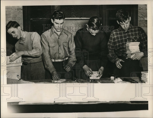 1948 Press Photo Robert Reynolds Frank Lauro Paul Gosseloin and Daniel Goodman