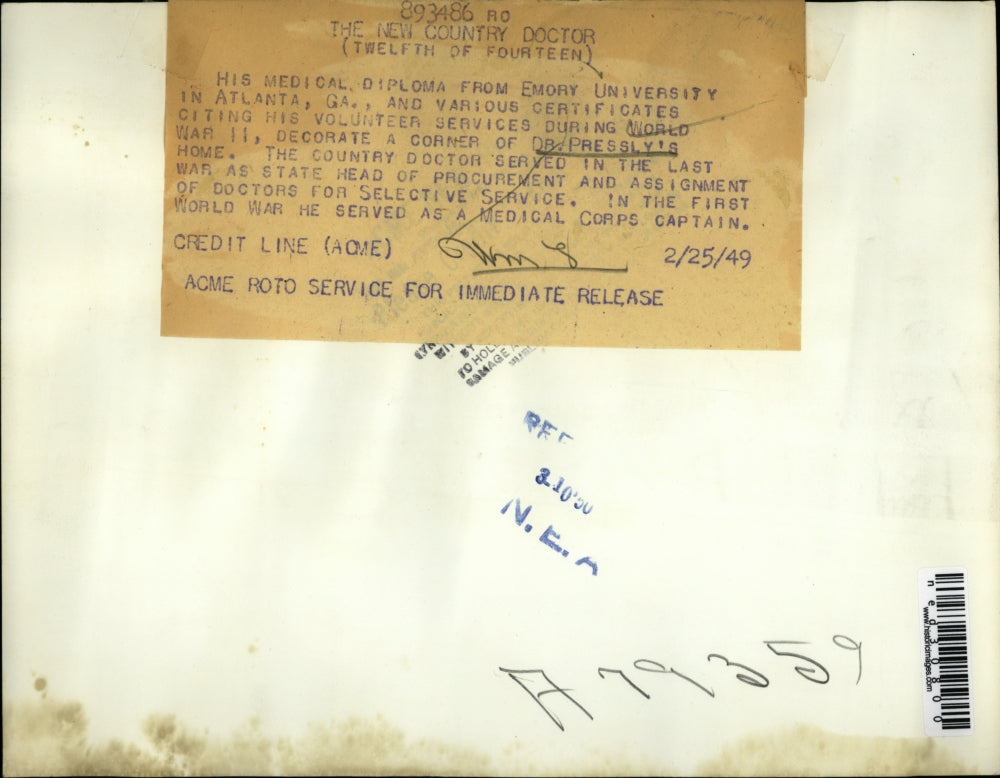 1949 Press Photo Dr. Pressly's home decorated with certificates