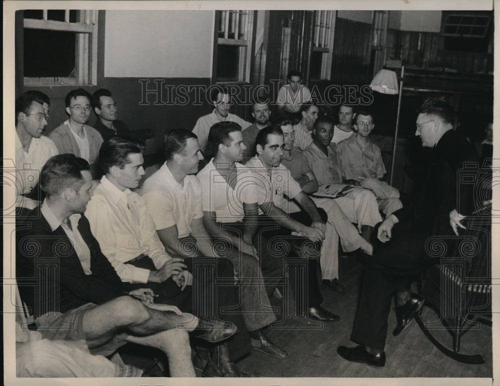 1941 Press Photo Brig.-Gen. Lewis B. Hershey with conscientious objectors