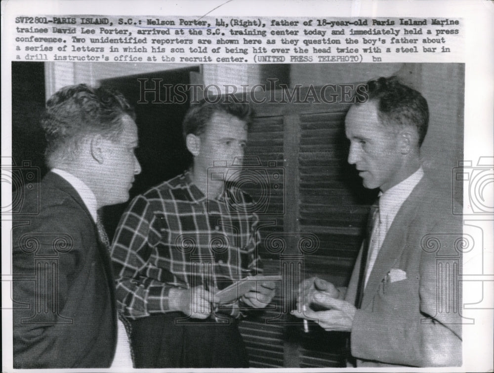 1957 Press Photo Nelson Porter And David Lee Porter Gets Interviewed