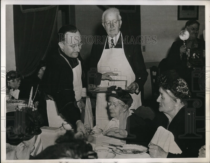 Load image into Gallery viewer, 1945 Press Photo Bishop Henry J. O'Brein Serving "Little Sisters of the Poor"
