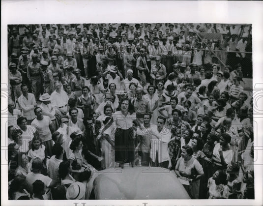 1951 Press Photo Panama Natives Gather For Demonstration