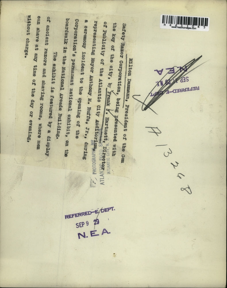 1929 Press Photo Milton Dammann and Frank Hartnett During Ceremony