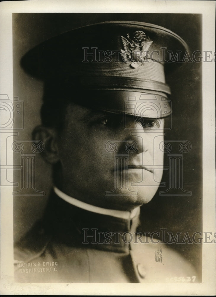 1932 Press Photo Col P L Milen Professor of Military Science and tactics at