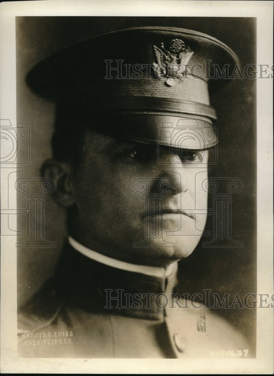 1932 Press Photo Col P L Milen Professor of Military Science and tactics at