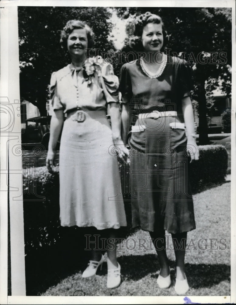 1940 Press Photo Widow Eleanor Alman and daughter Margaret