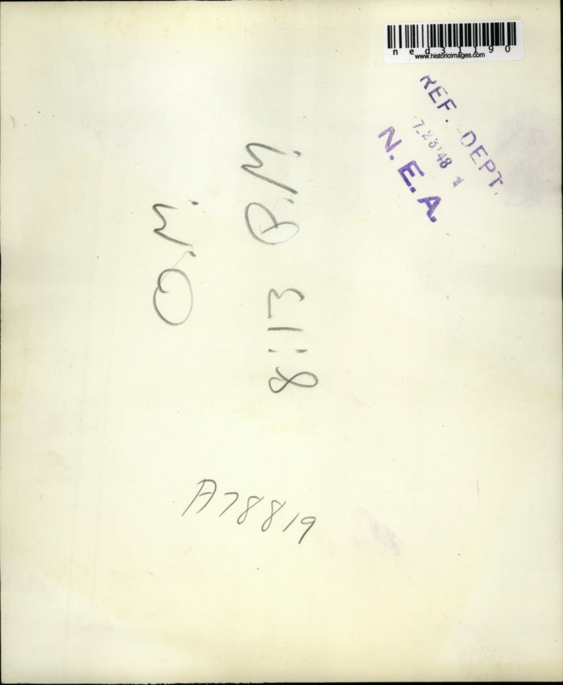 1948 Press Photo UN Guards stand in line at the nurse station to get shots for