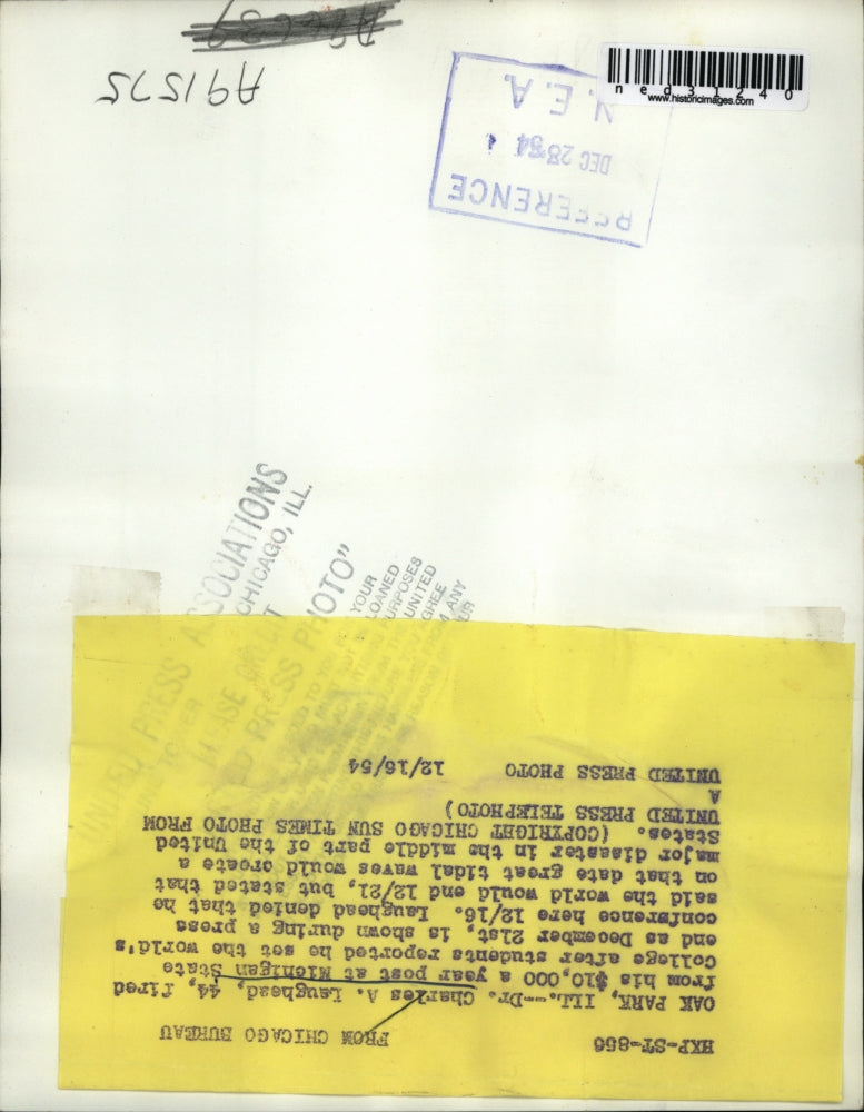 1954 Press Photo Dr Charles A Laughead at press conference in Illinois