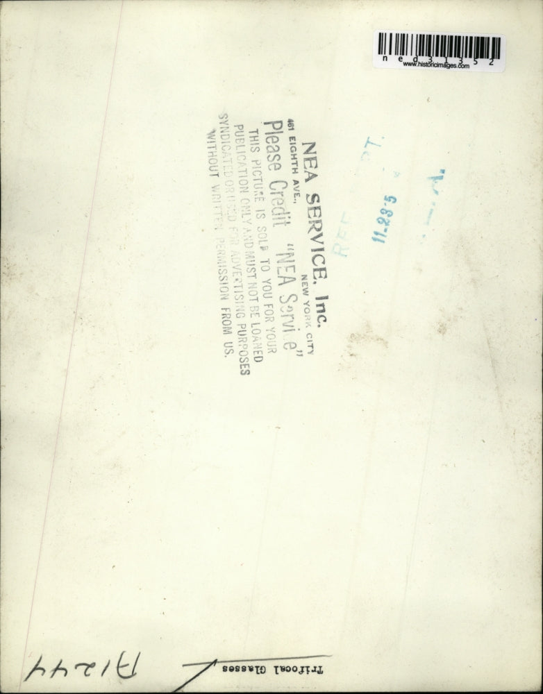 1950 Press Photo Woman advertising trifocal glasses