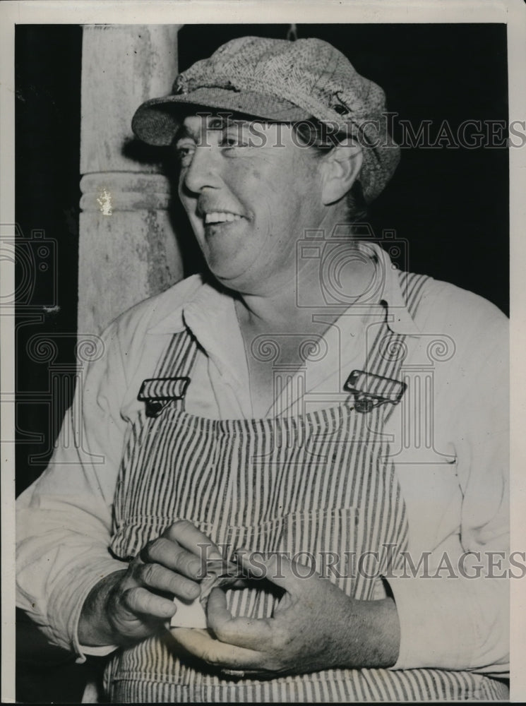 1939 Press Photo Fort Worth Texas Elizabeth Hollingsworth owner of 22 acre farm