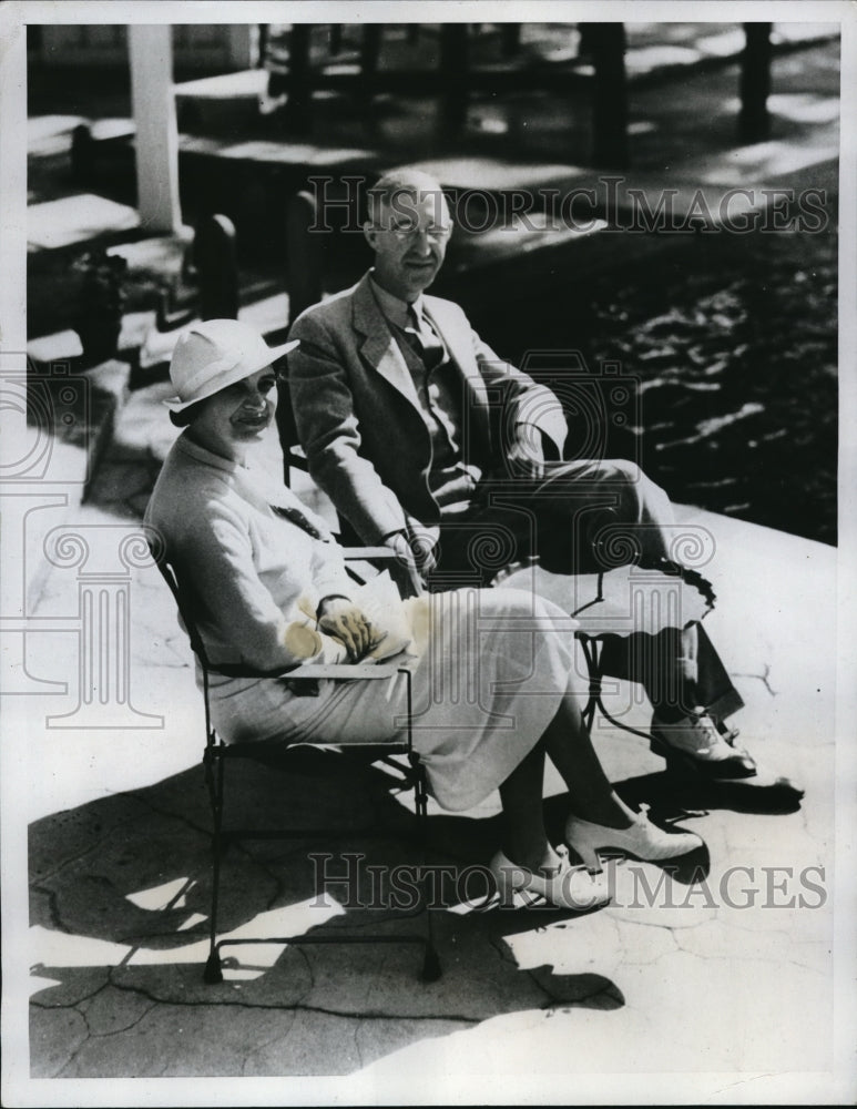1935 Press Photo Mr. and Mrs. W.S. Dickson of Larchmont, New York on Vacation