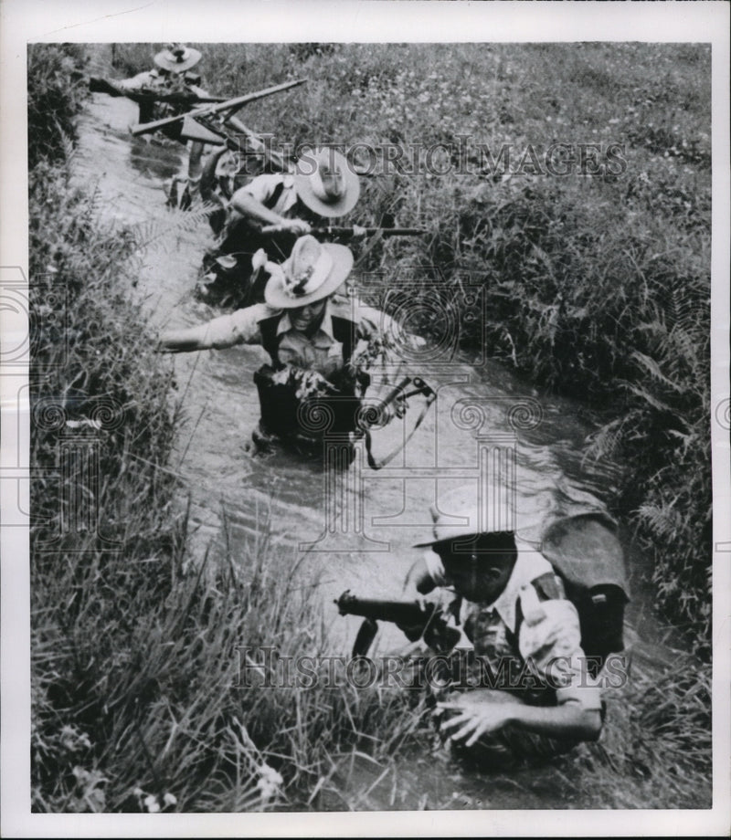 Load image into Gallery viewer, 1953 Press Photo Burmese Government Troops Make Their Way Through A Deep Creek
