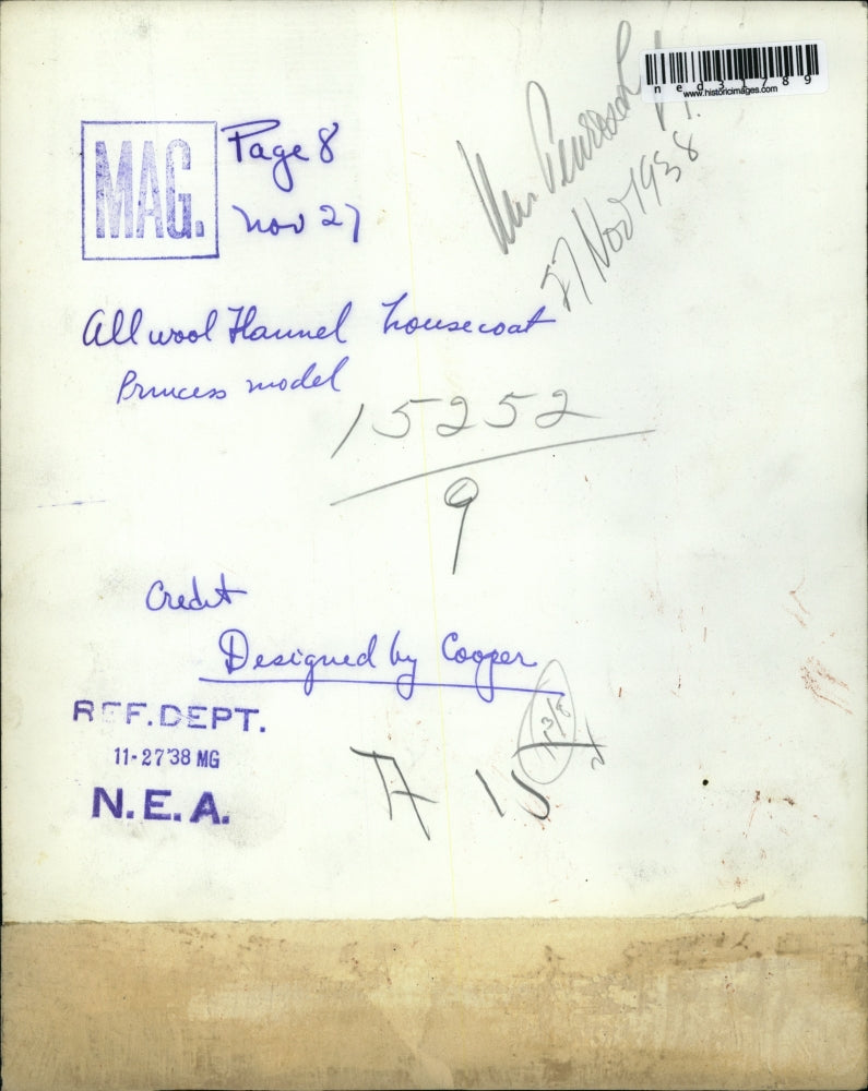 1938 Press Photo Woman Models All Wool Haunel Housecoat Designed By Cooper