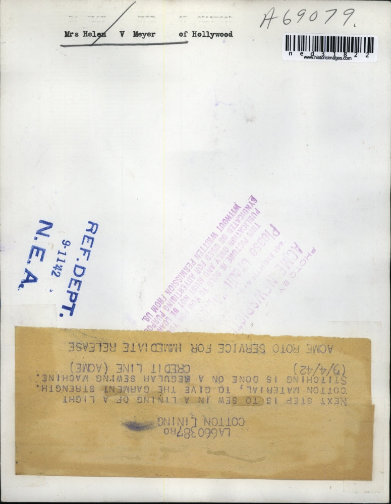 1942 Press Photo Mrs. Helen V. Meyer of Hollywood, is to sew in a lining