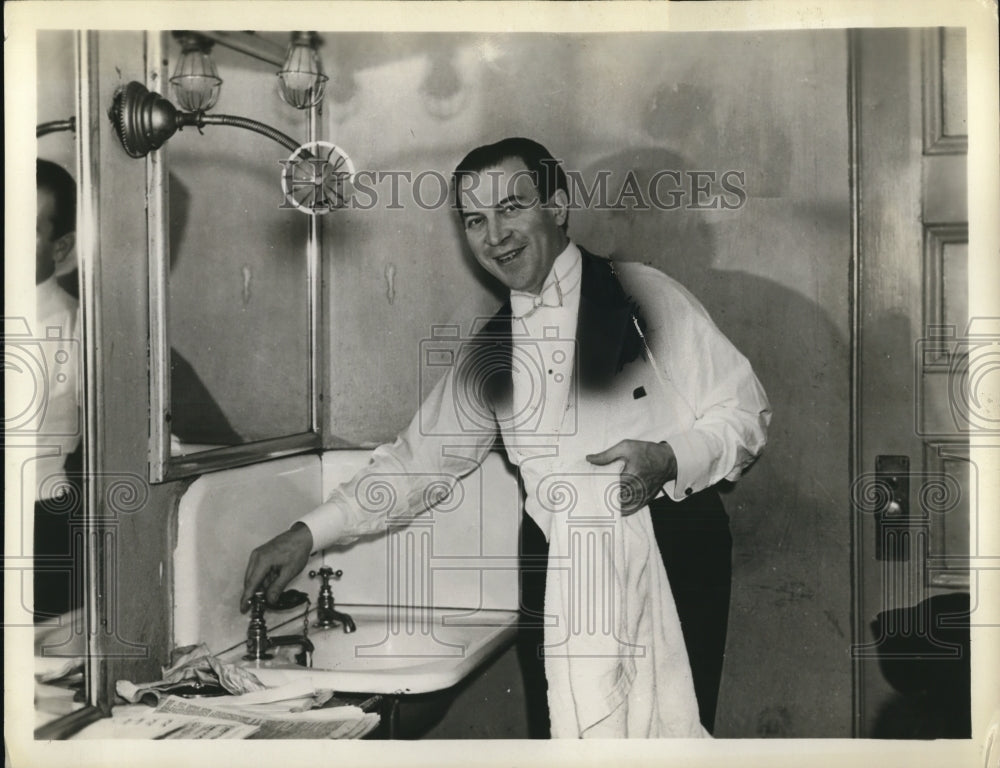 1937 Press Photo Phil Spitalny and his all-girl orchestra